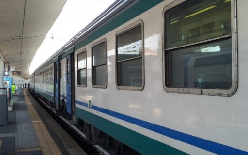 Uomo di 30 anni bloccato per un’ora sul binario 2